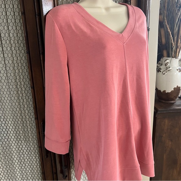 Chico’s Zenergy Top - Picture 2 of 7